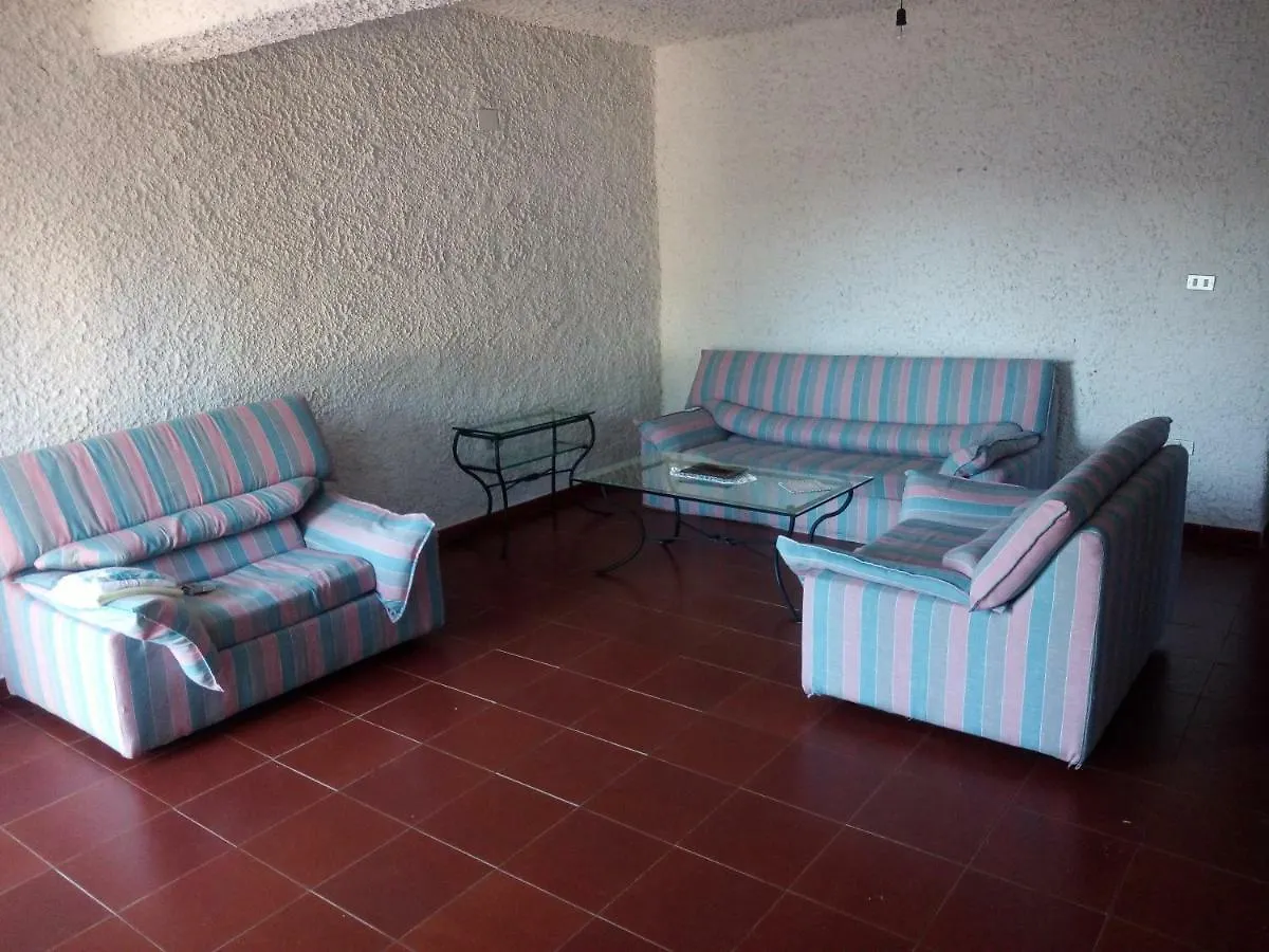 Casa Elena Daire Lotzorai 0*,  İtalya