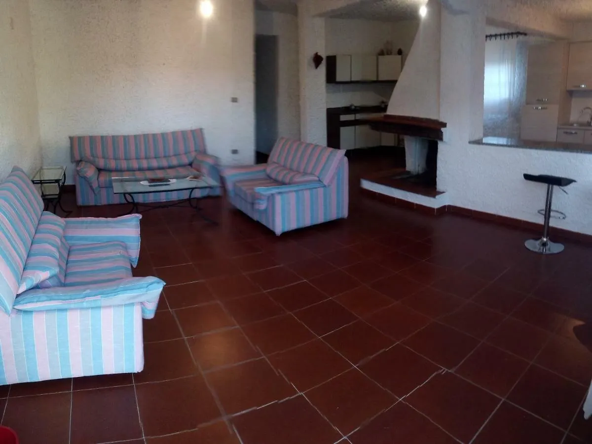 Casa Elena Daire Lotzorai